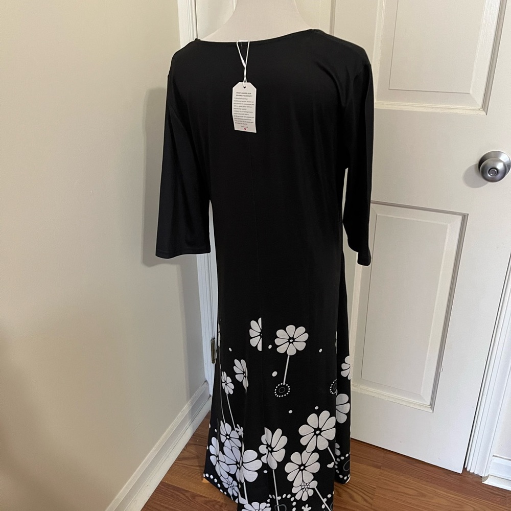 Dress - Picture 2 of 6